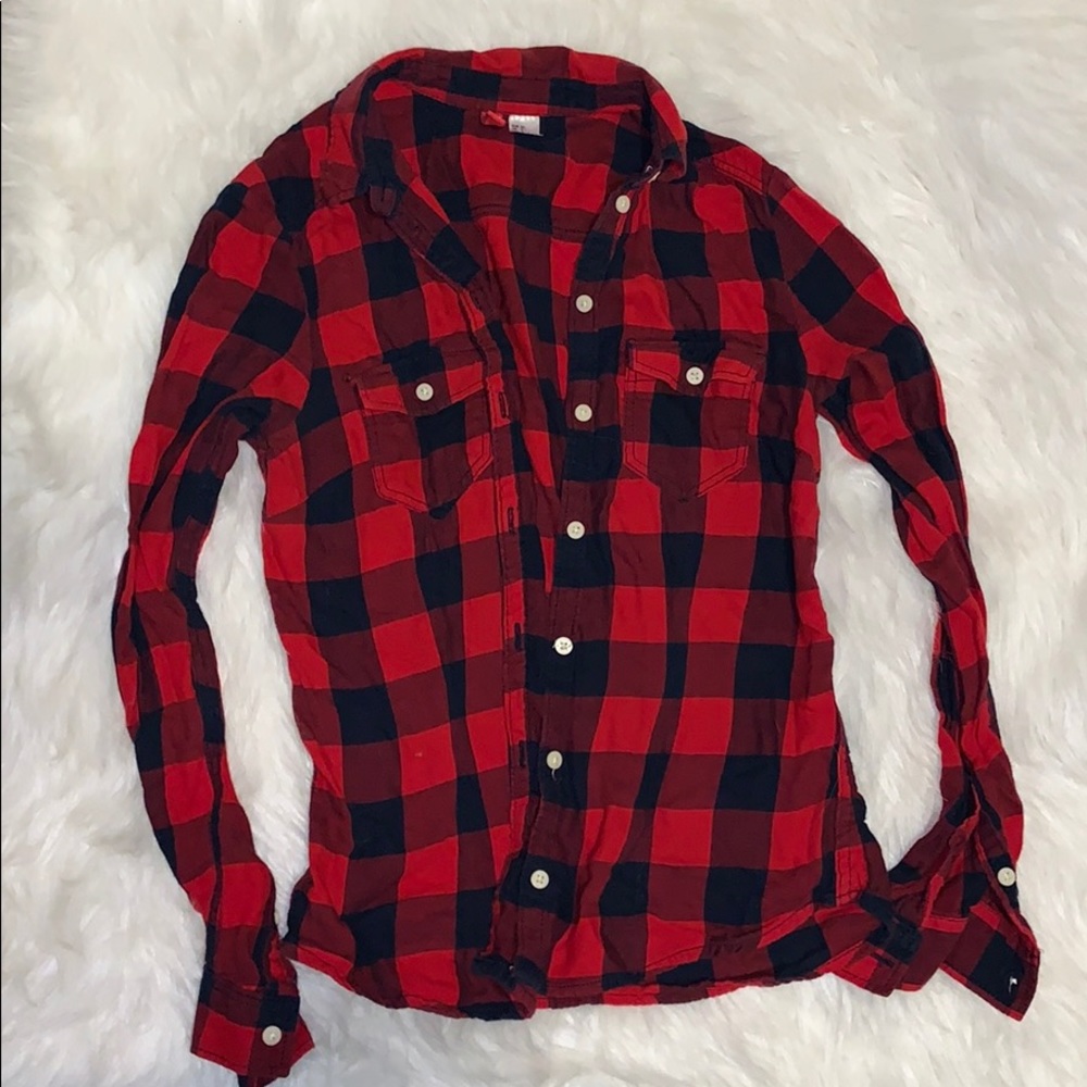 Checkered red/black button up